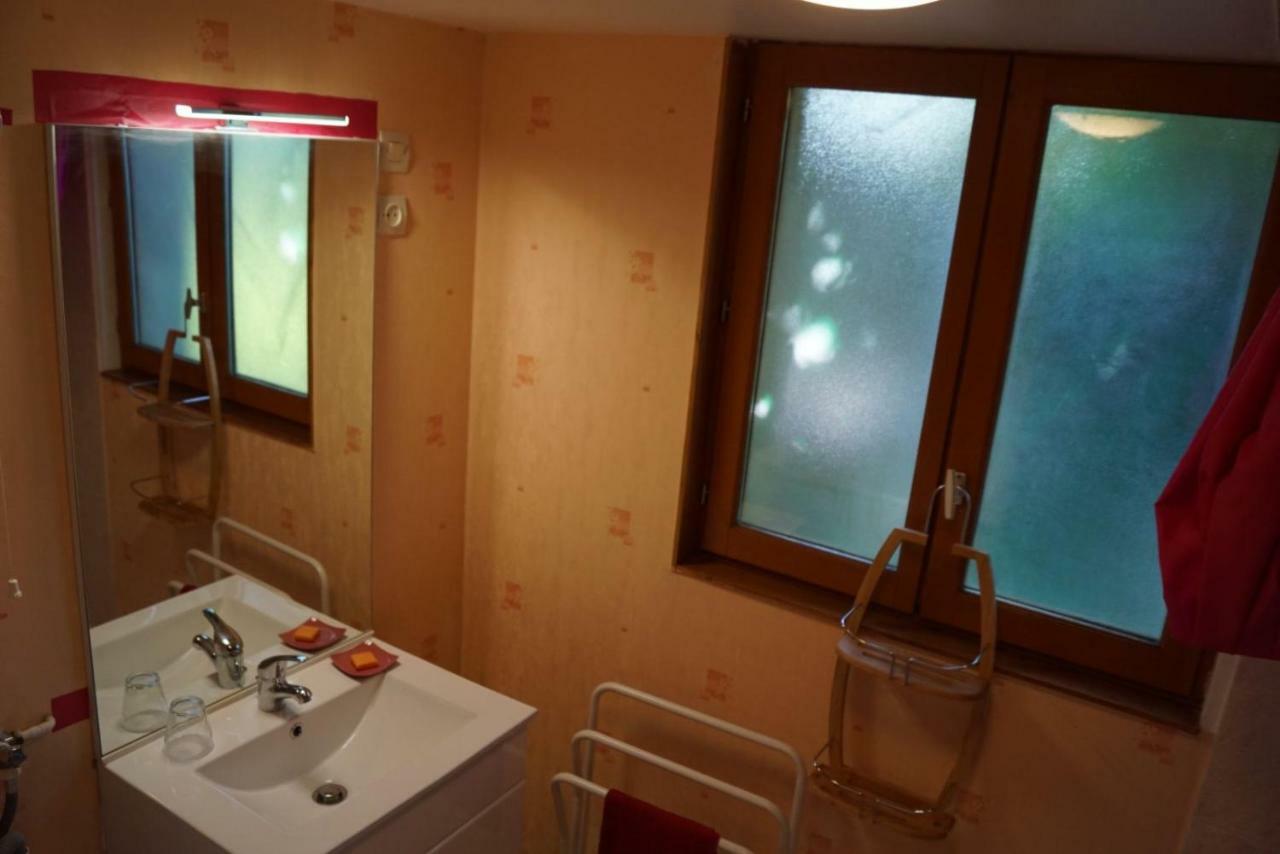 La Petite Maison Dans La Prairie Cassaignes Luaran gambar